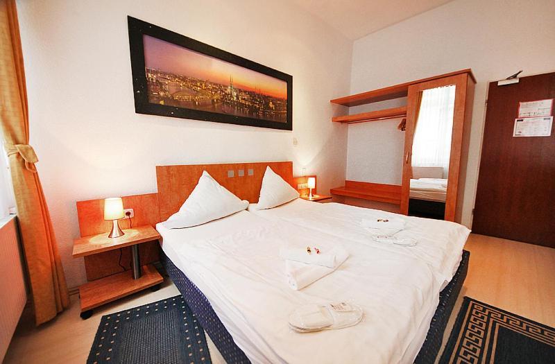 City Hotel Storch Colonia Exterior foto