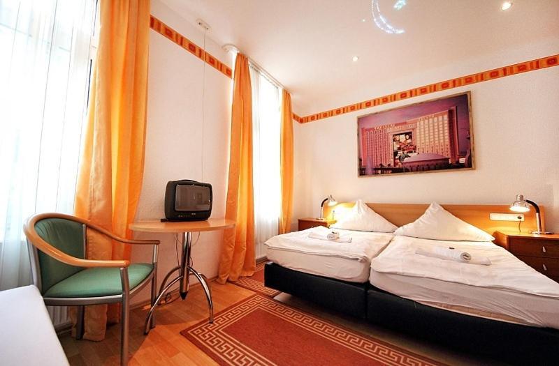 City Hotel Storch Colonia Exterior foto