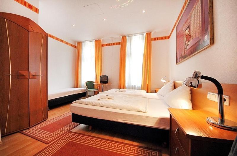 City Hotel Storch Colonia Exterior foto