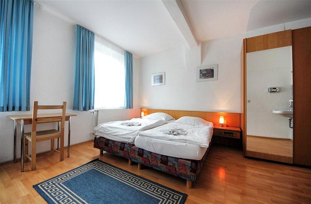 City Hotel Storch Colonia Exterior foto